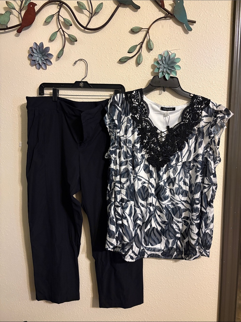 Women’s Black ankle length Pants with Black & White Leaf-Print Lace-Trim Top